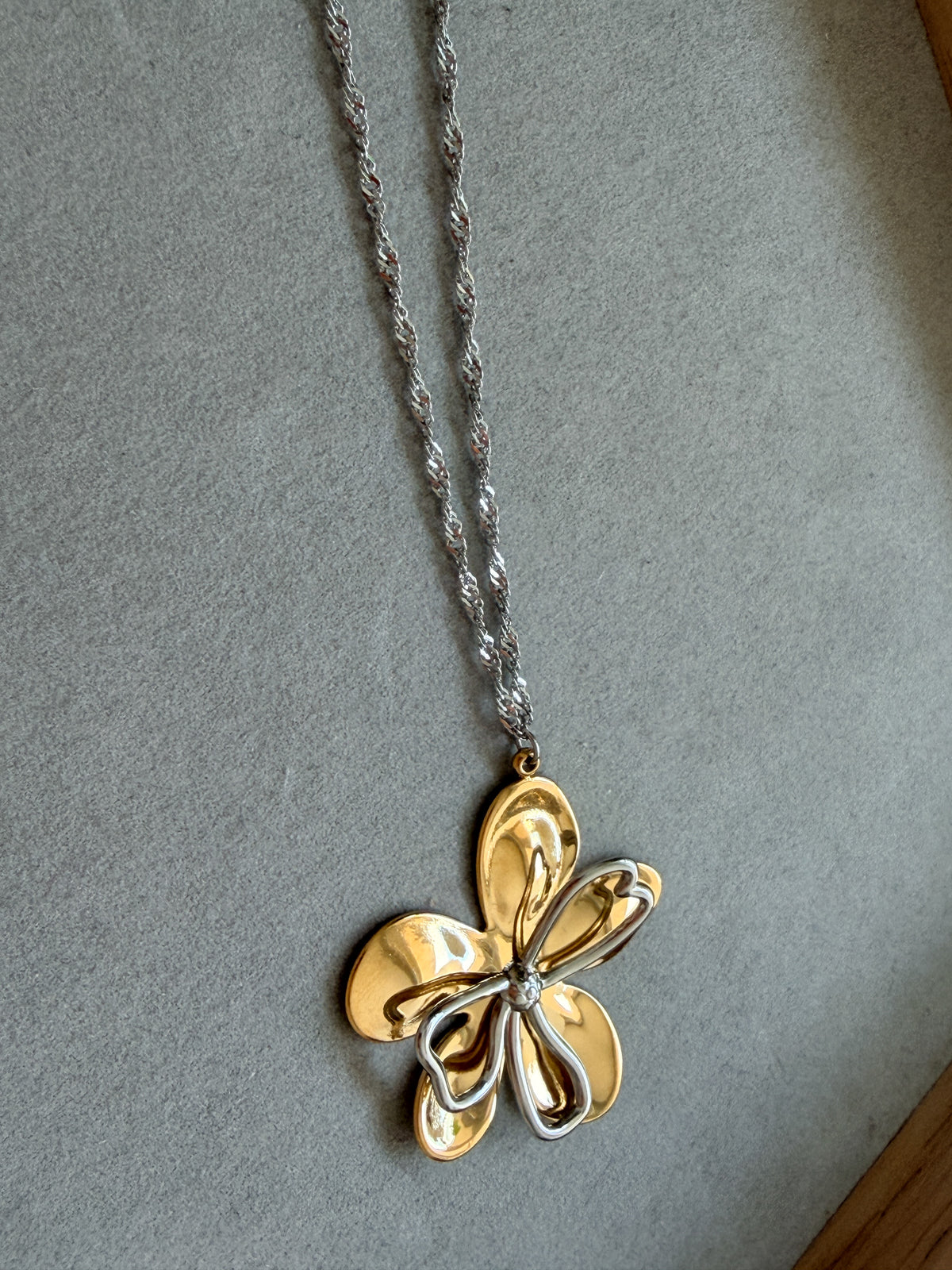 Two-Tone Bloom Necklace