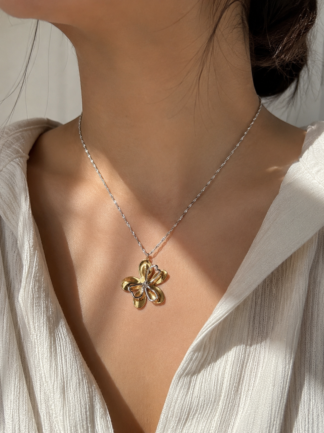 Two-Tone Bloom Necklace
