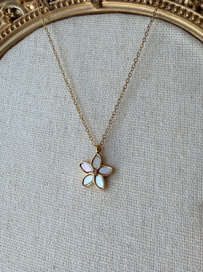 Gold Mother of Pearl Flower Pendant Necklace