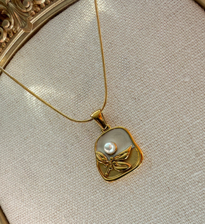 Gold Pearl Floral Pendant Necklace