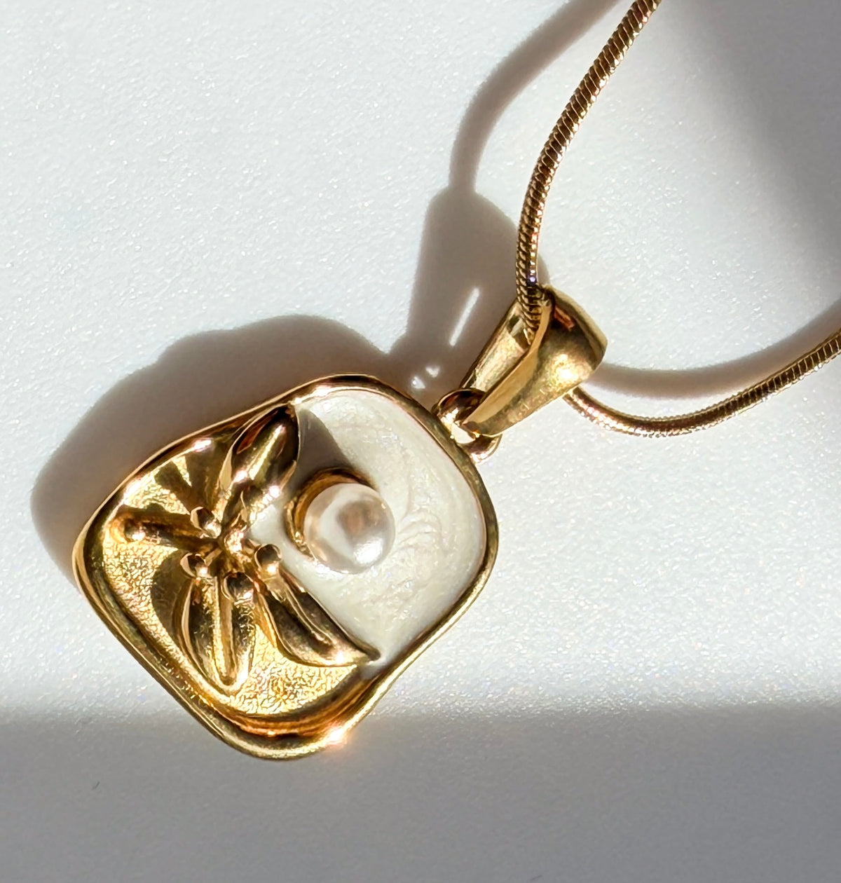 Gold Pearl Floral Pendant Necklace