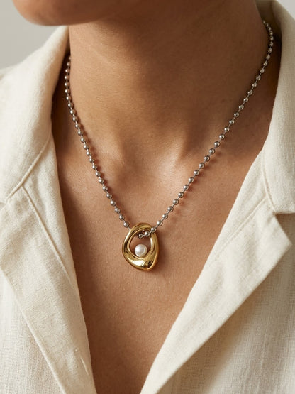 Two-Tone Pearl Pendant Necklace