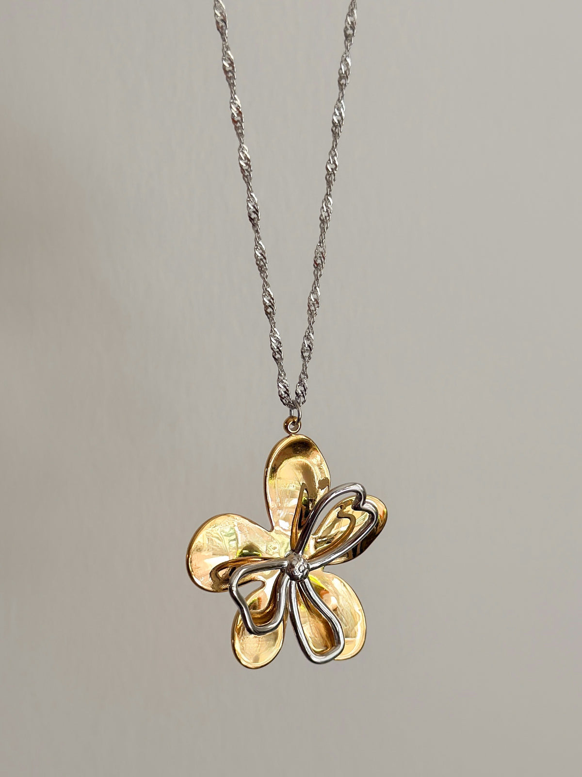 Two-Tone Bloom Necklace